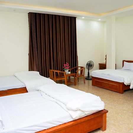 Phuong Hoa Hotel Uong Bi Exterior foto