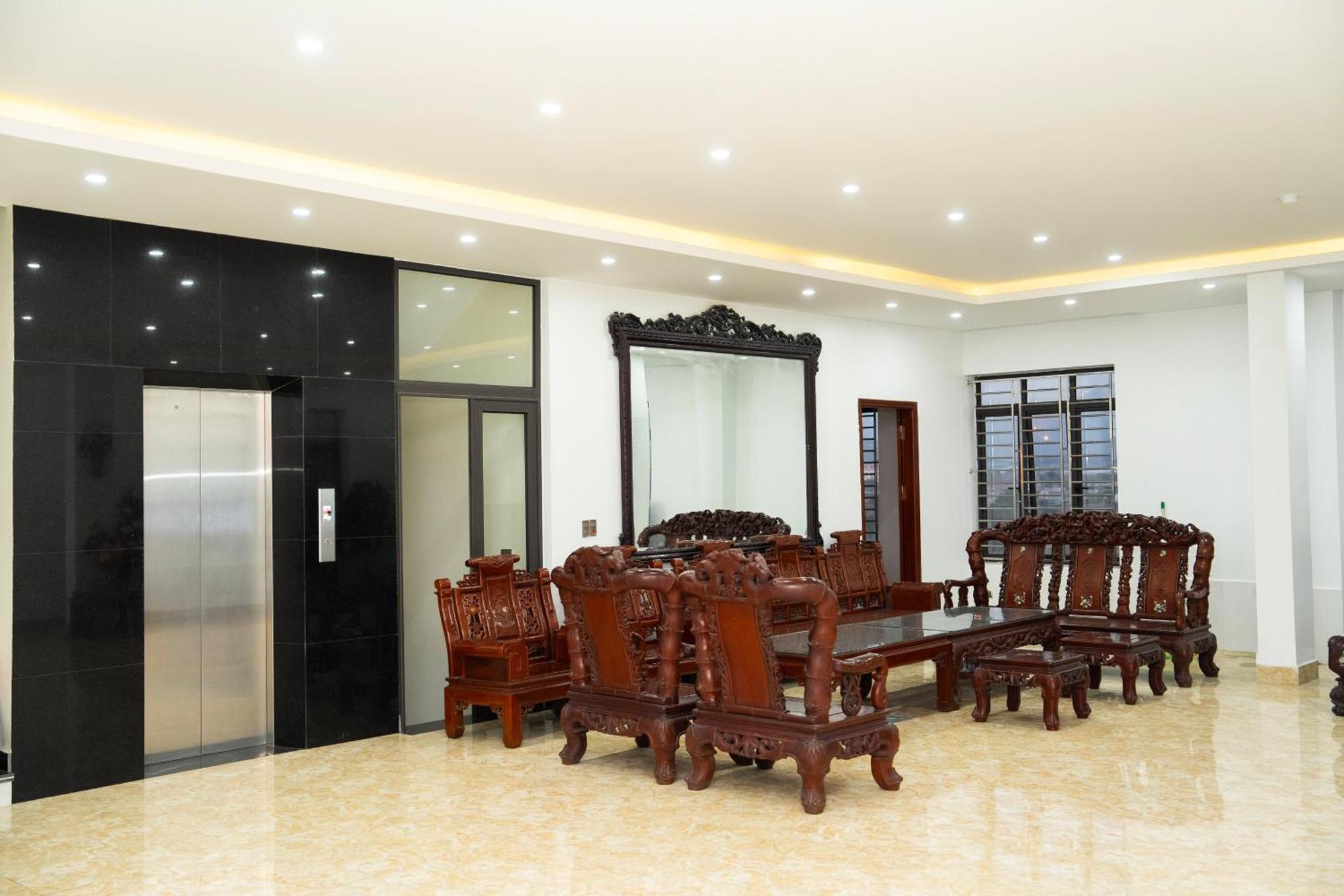 Phuong Hoa Hotel Uong Bi Exterior foto